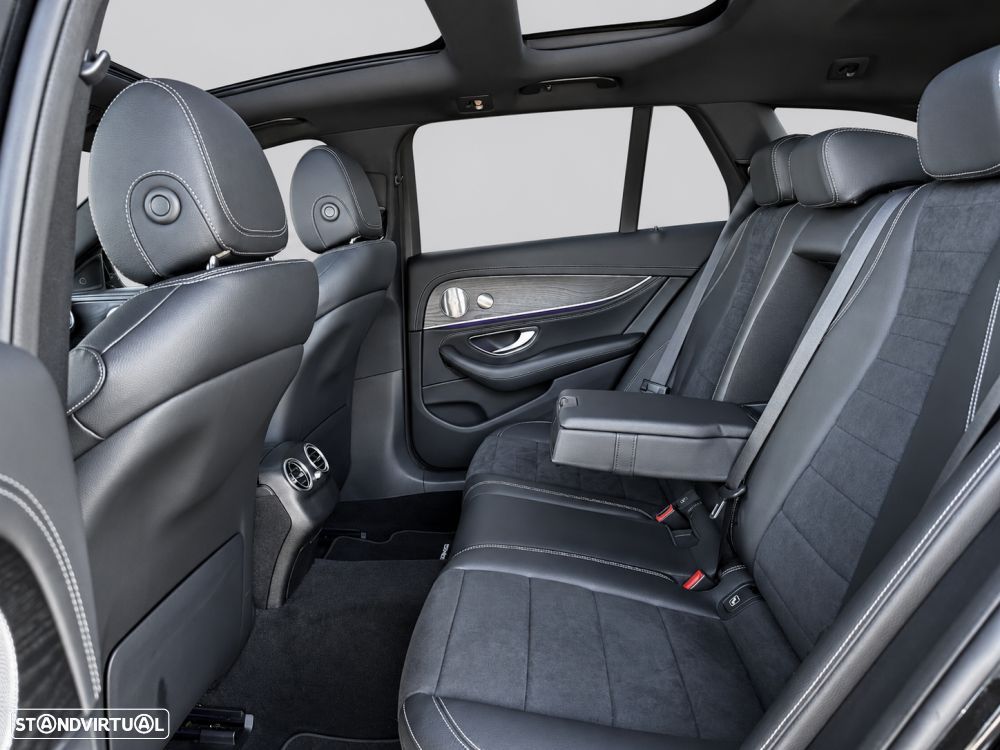 Mercedes-Benz E 300 de 4Matic 9G-TRONIC AMG Line - 24