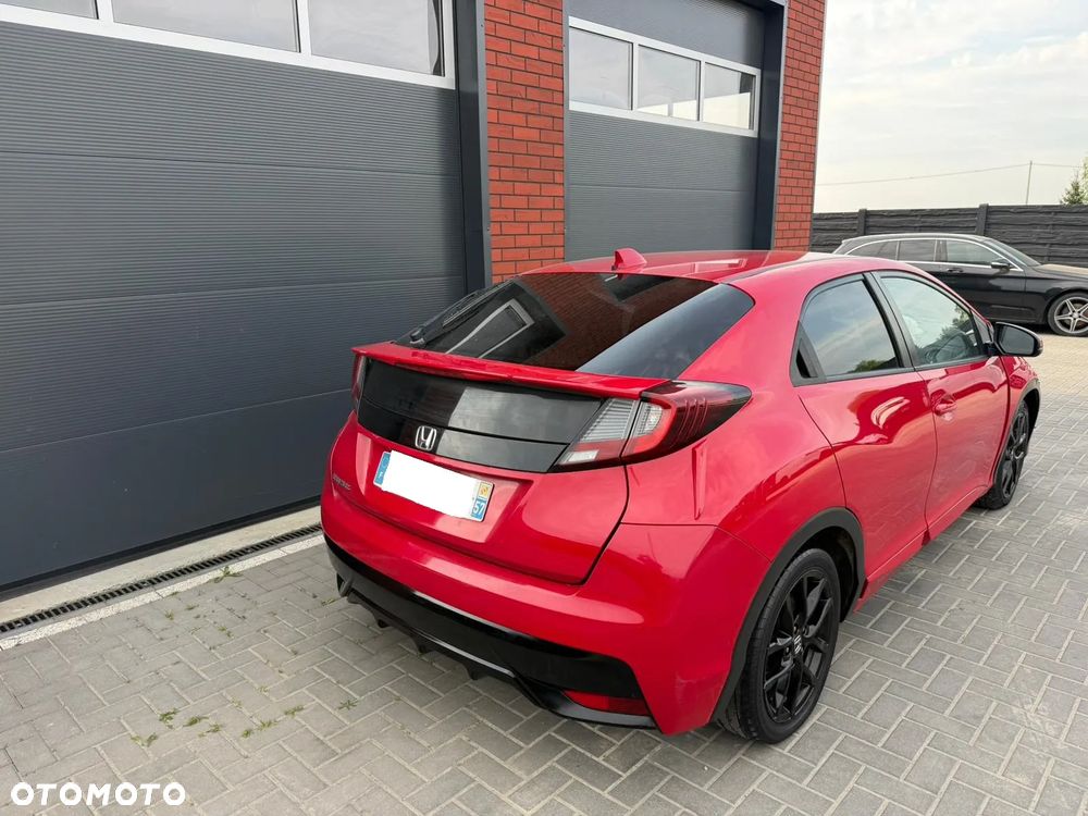 Honda Civic 1.6 i-DTEC Executive Black Edition - 36