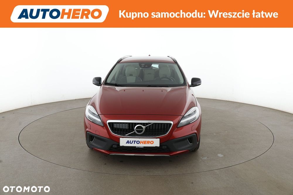 Volvo V40 Cross Country - 12