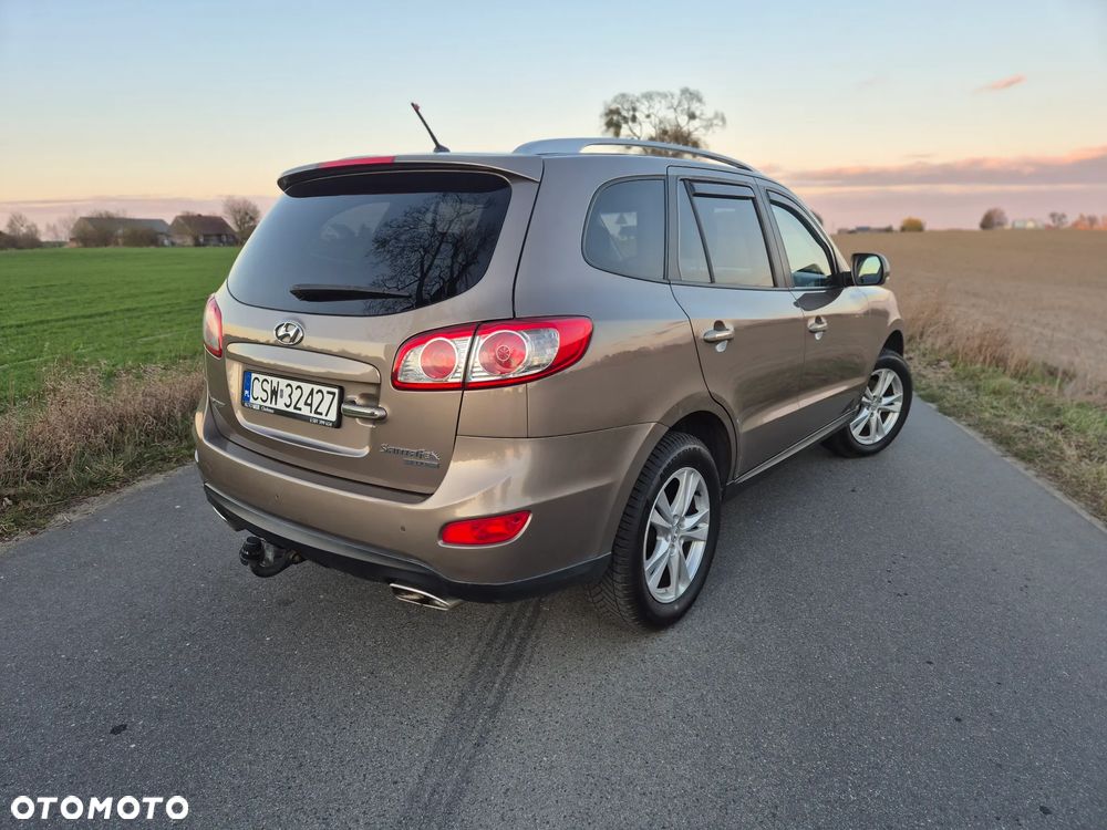Hyundai Santa Fe - 4