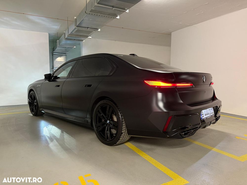 BMW M7 M760e xDrive - 10