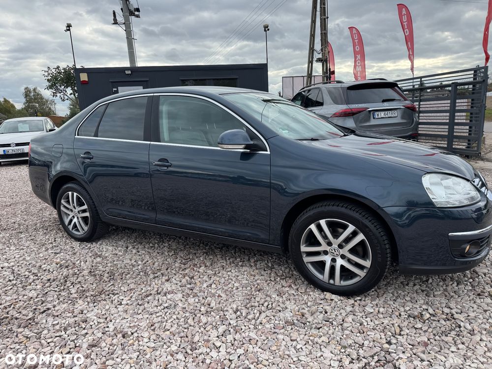 Volkswagen Jetta - 31