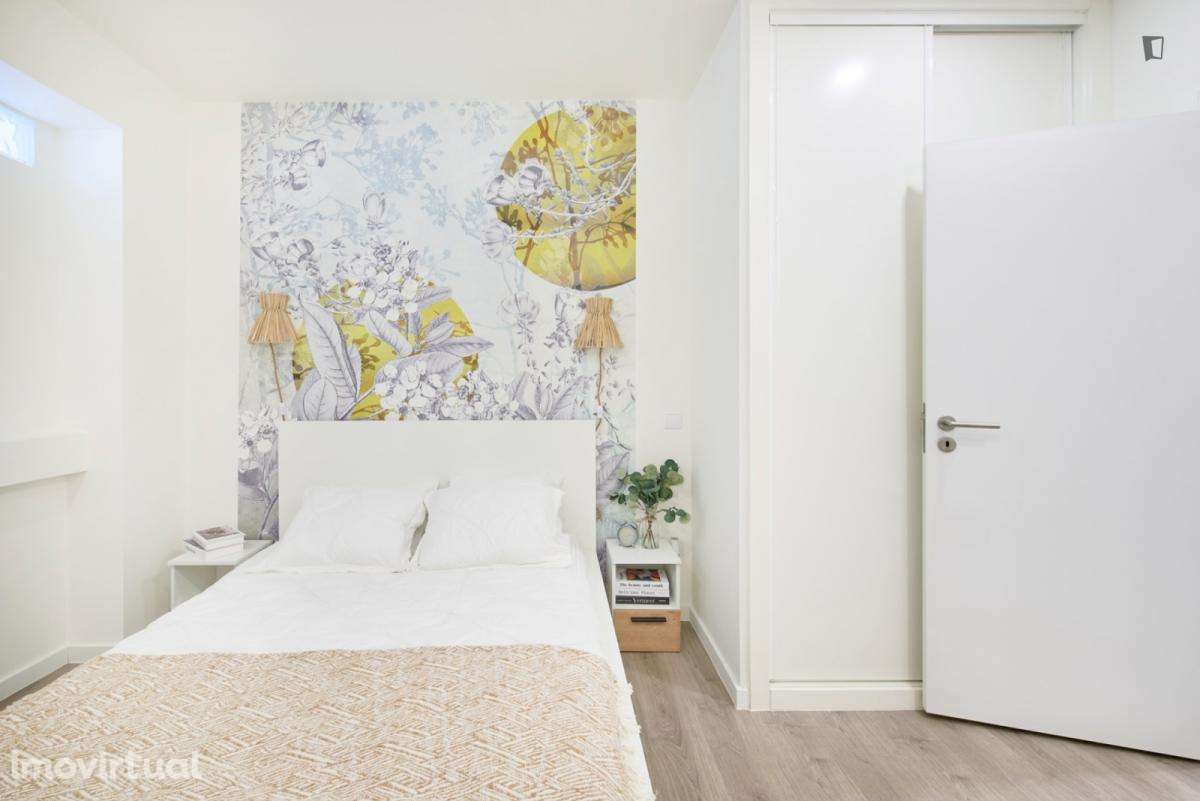 Quarto - localizado em Roma-Areeiro Lisbon - Grande imagem: 2/34