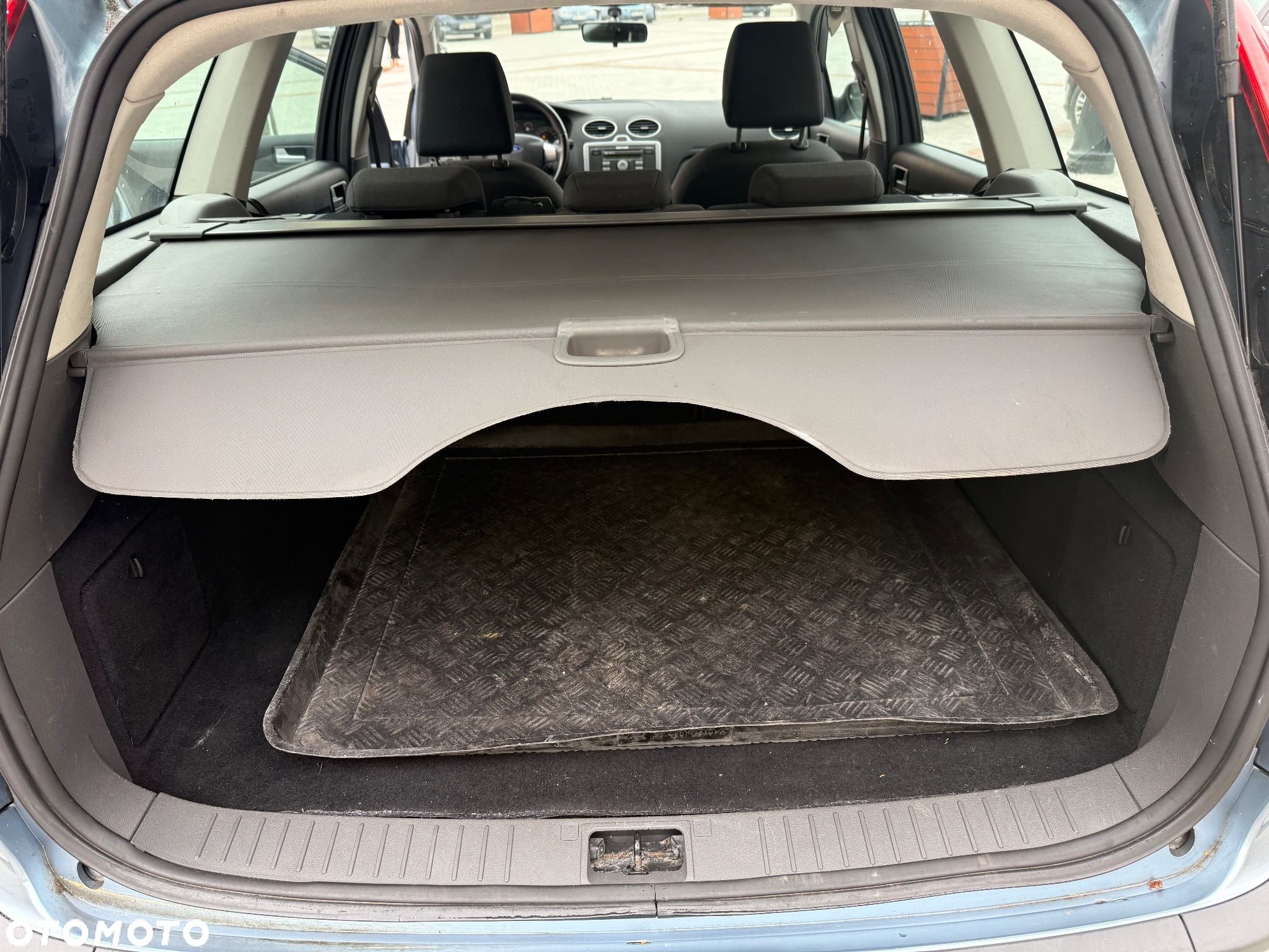 Ford Focus 2.0 Trend + - 8
