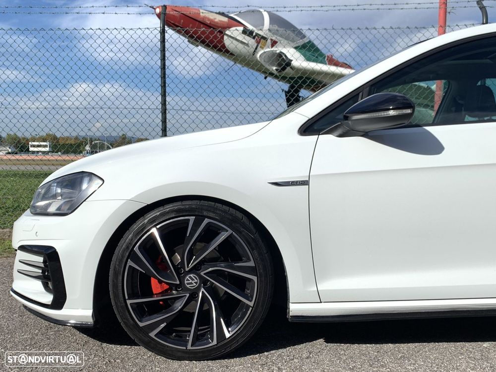 VW Golf 1.6 TDi R-Line - 54