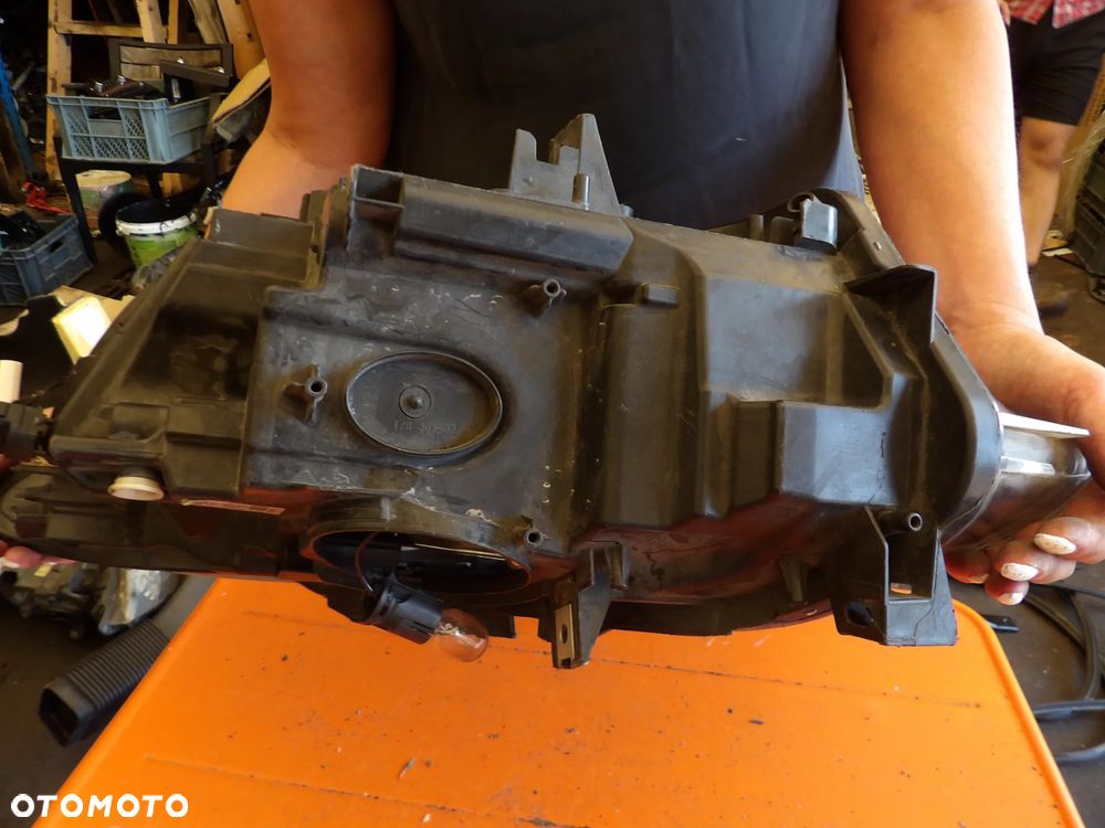 BMW - F20 - H7 - SŁABE SZKŁO - PRAWA  LAMPA PRZEADNIA - UK - 7