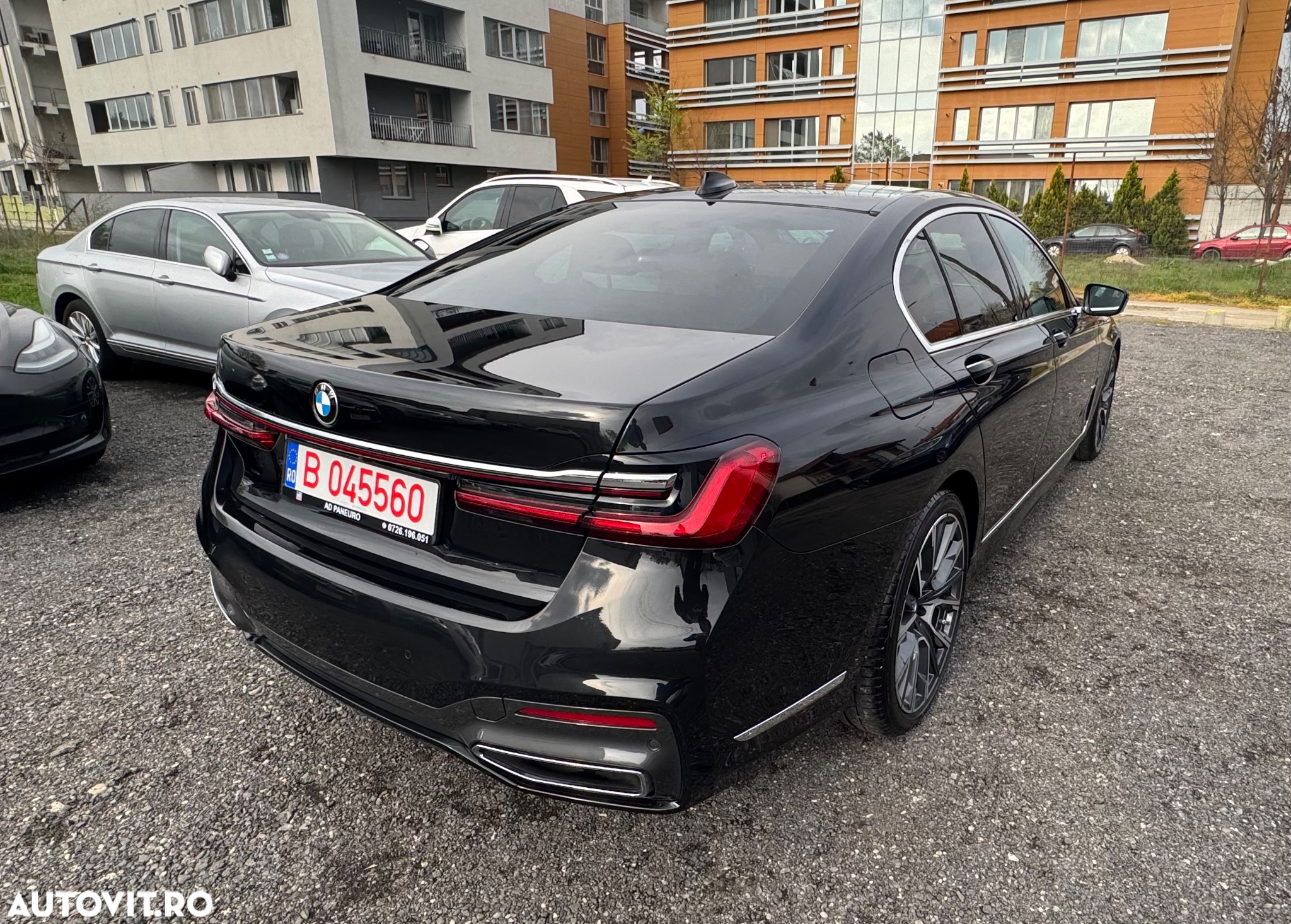 BMW Seria 7 740i - 5