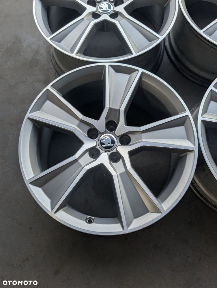FELGI ALUMINIOWE Skoda 8" x 20" x 5x112 x 57,1 x ET39 - 5