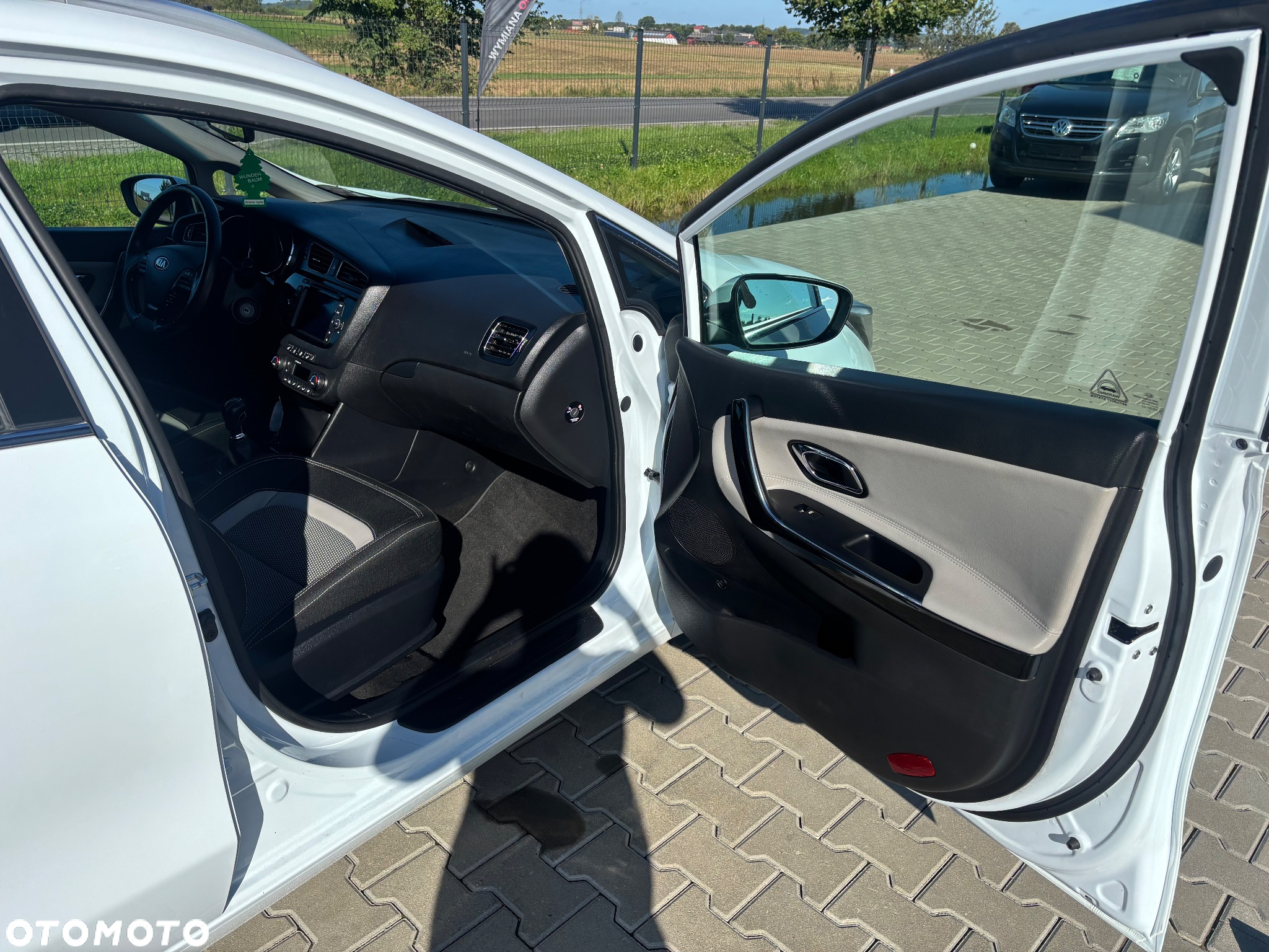 Kia Ceed - 10
