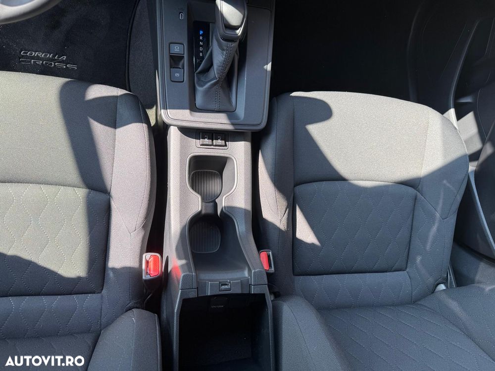 Toyota Corolla Cross - 22