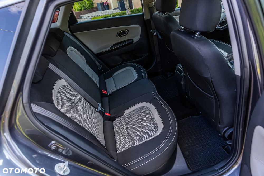 Kia Ceed 1.6 GDI Dream Team Edition - 32