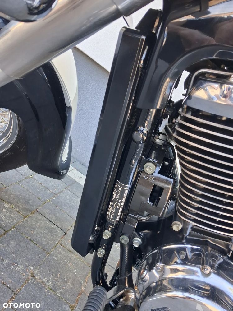 Suzuki VL 800 Volusia - 22