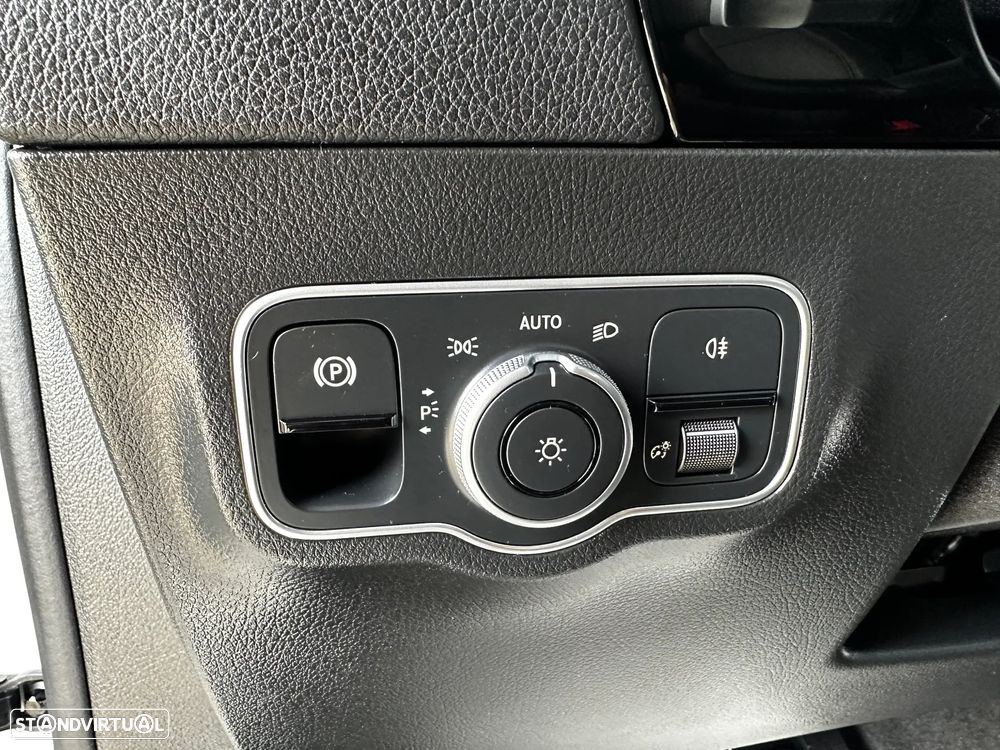 Mercedes-Benz EQA 300 4Matic Electric Art - 25