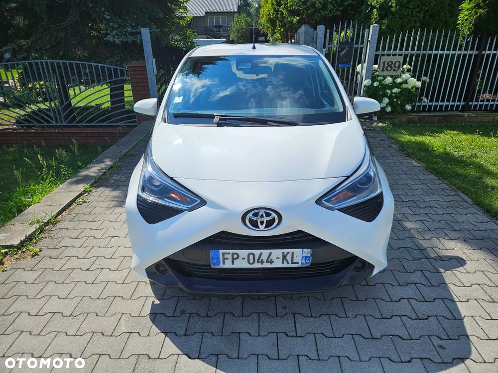 Toyota Aygo x.shift x-play connect - 6