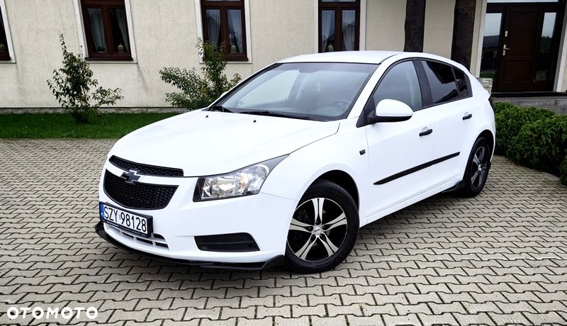 Chevrolet Cruze 1.6 LS - 11