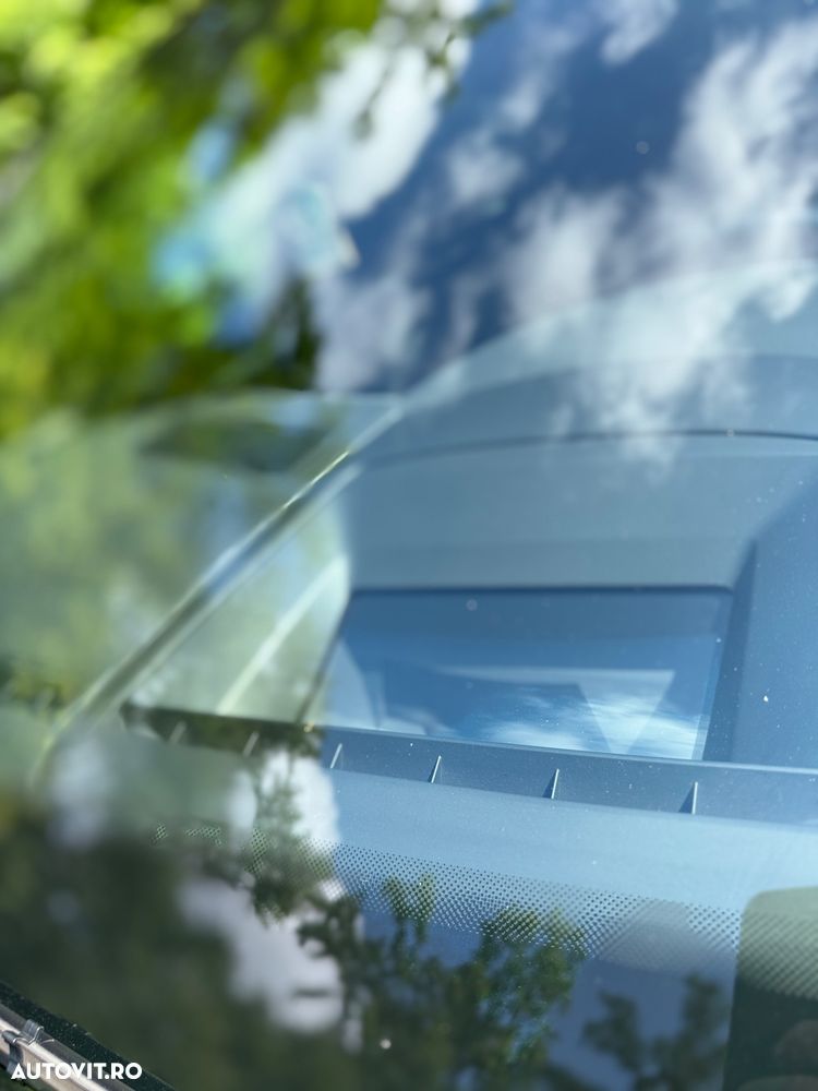 Volkswagen Touareg - 34