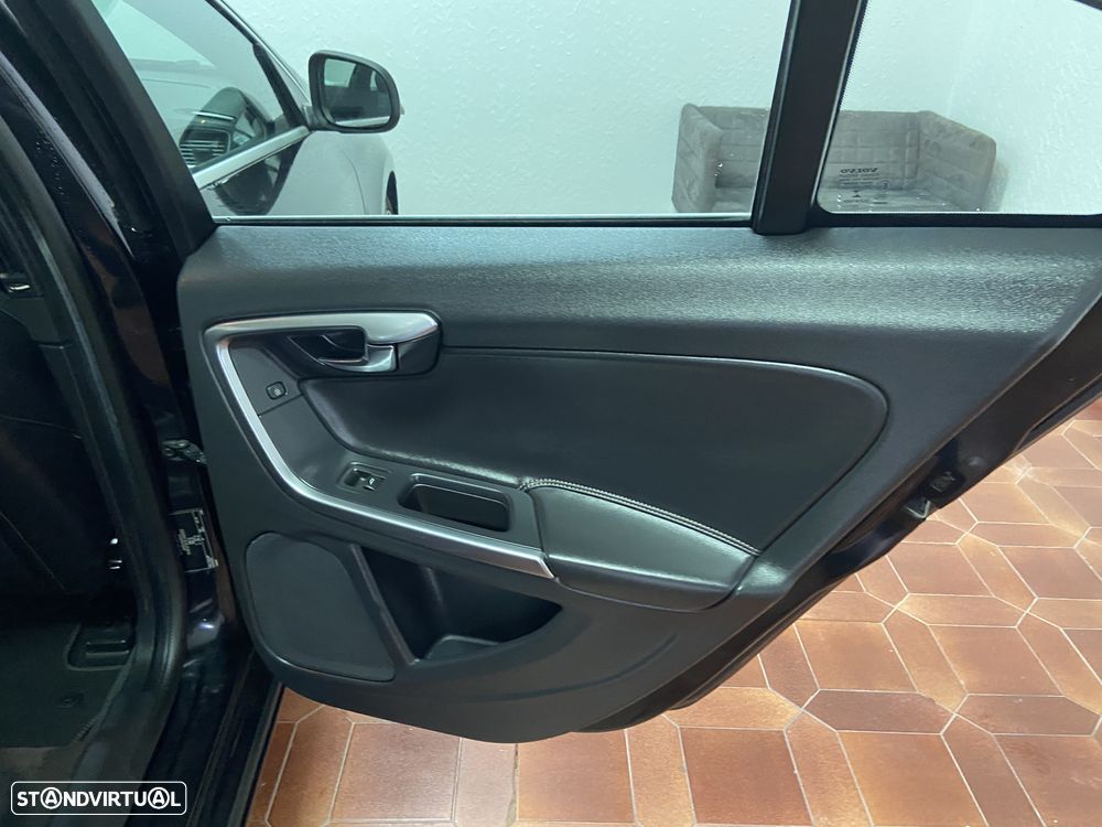 Volvo S60 2.0 D4 R-Design - 7