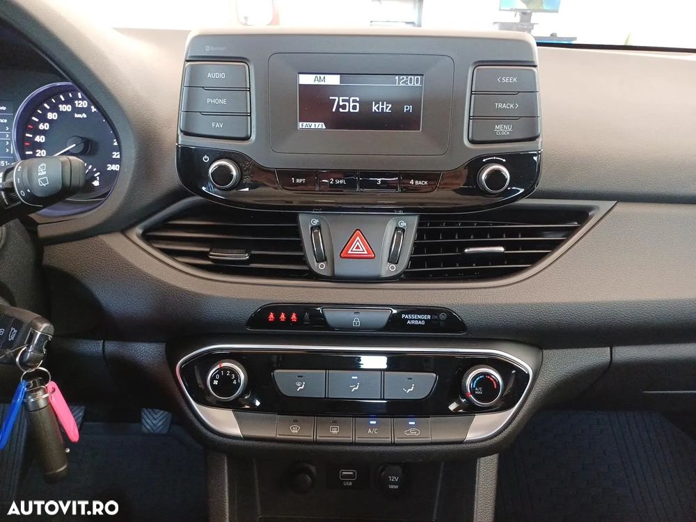 Hyundai i30 1.5 110CP 5DR M/T Comfort - 15