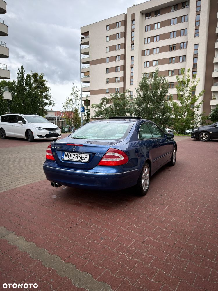 Mercedes-Benz CLK - 6