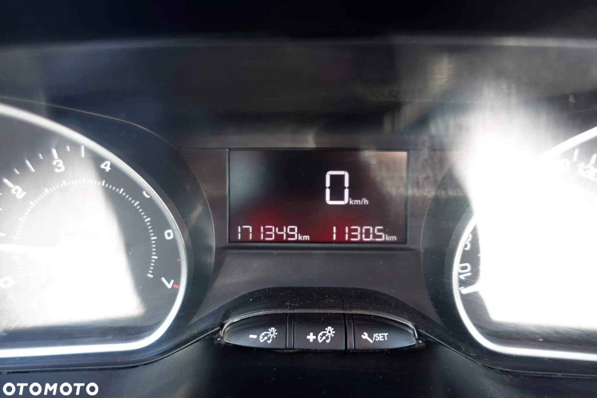Peugeot 208 1.2 PureTech Style - 13