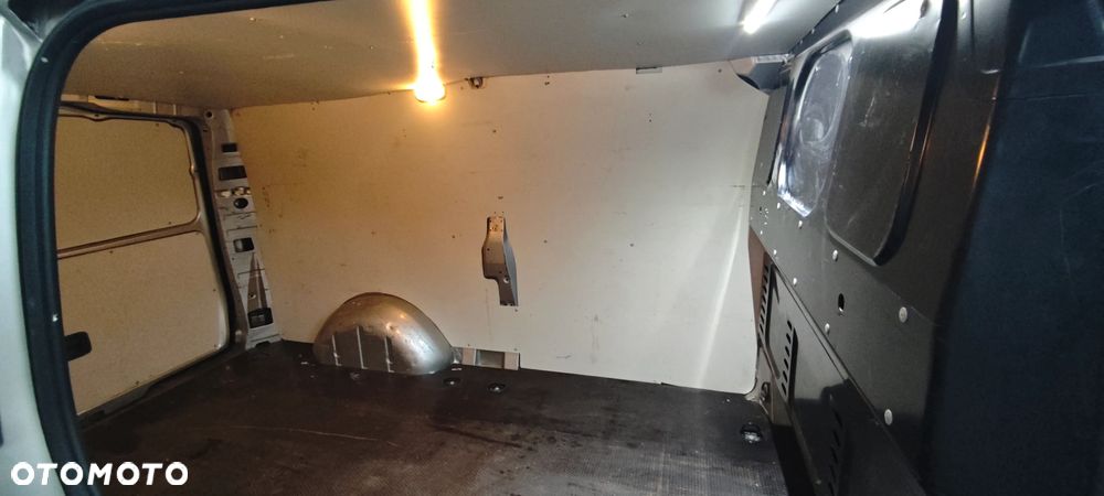 Mercedes-Benz Vito - 16