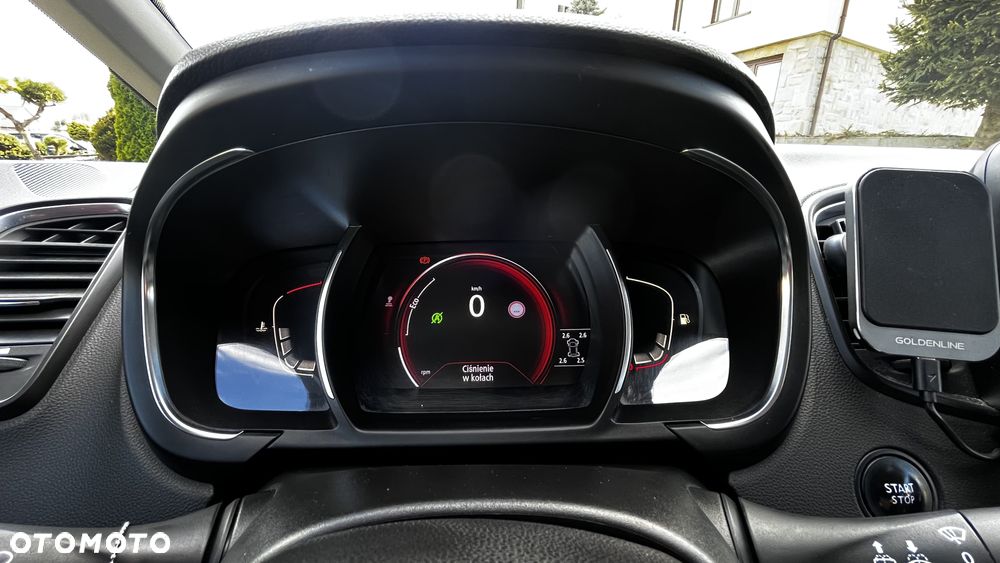 Renault Scenic ver-1-2-tce-energy-zen - 12