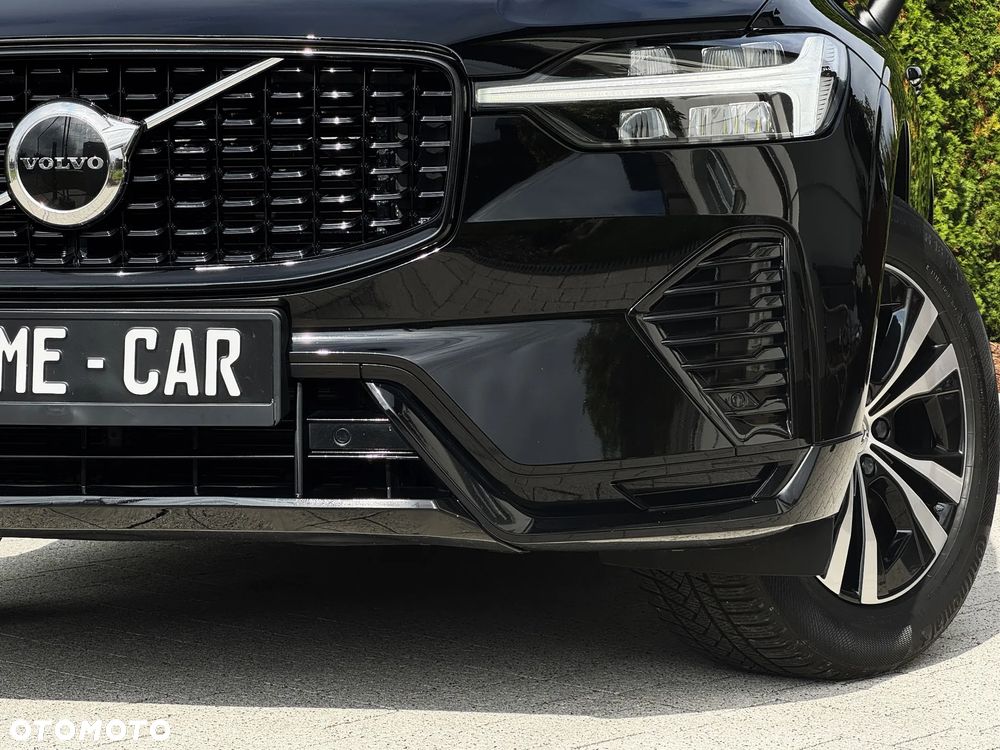 Volvo XC 60 B4 D AWD Plus Dark - 38