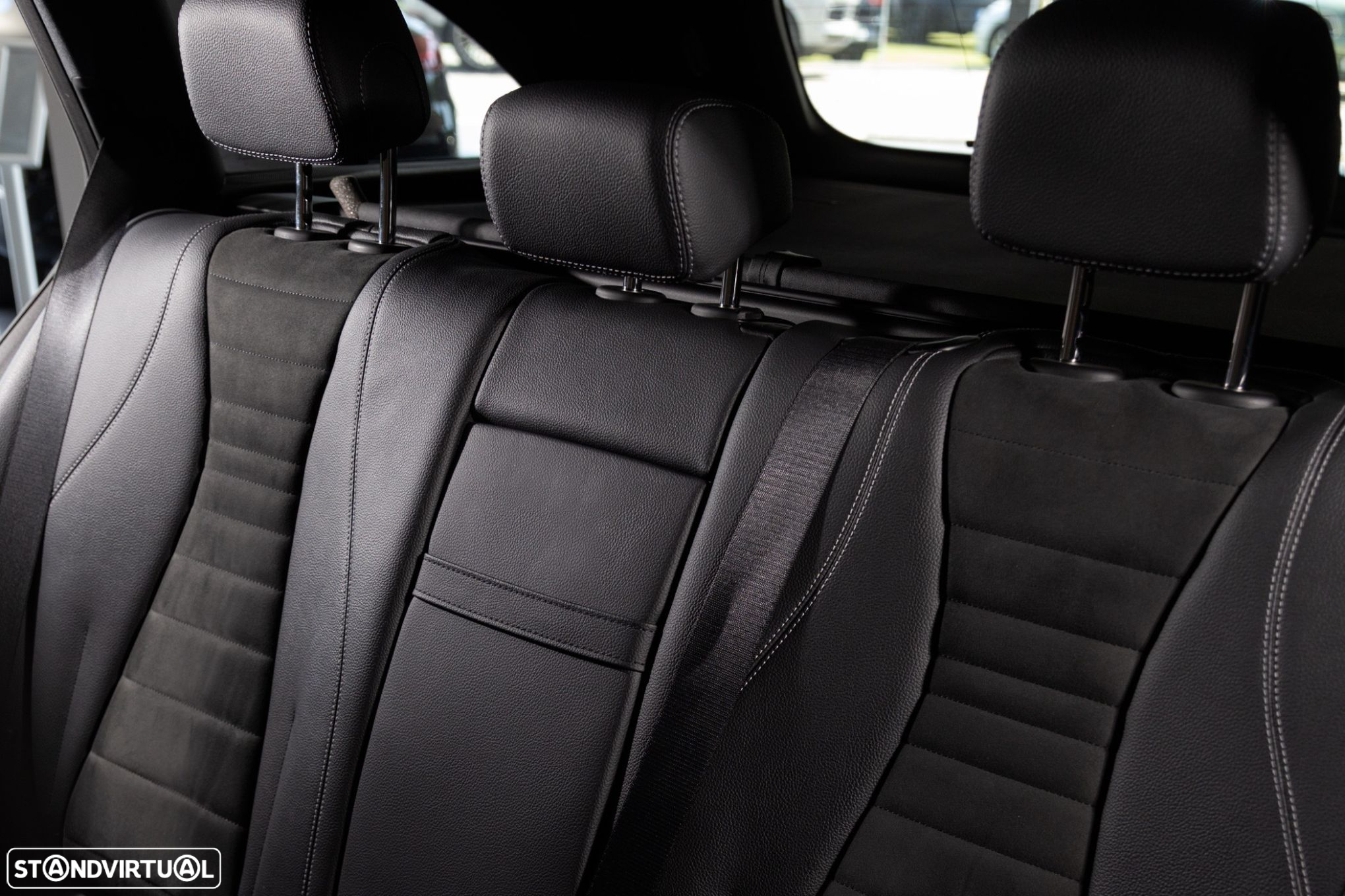 Mercedes-Benz E 220 d AMG Line - 29