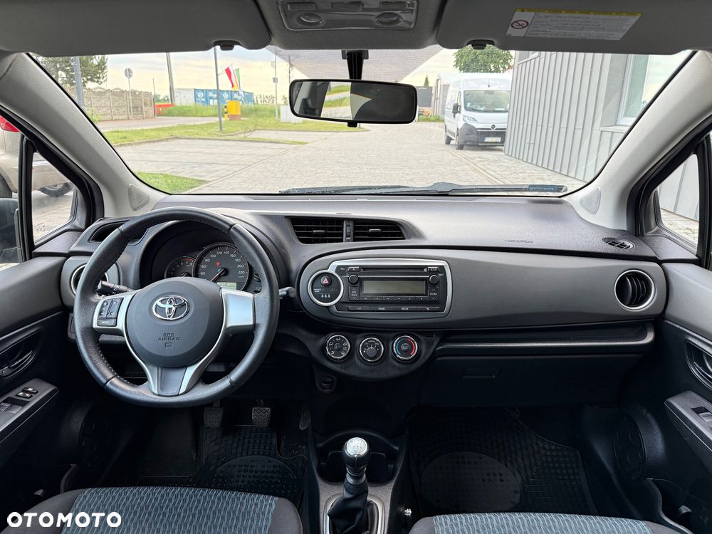 Toyota Yaris 1.33 Premium - 12