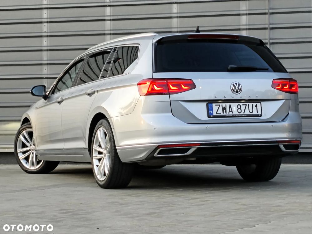 Volkswagen Passat 2.0 TDI Elegance DSG - 22