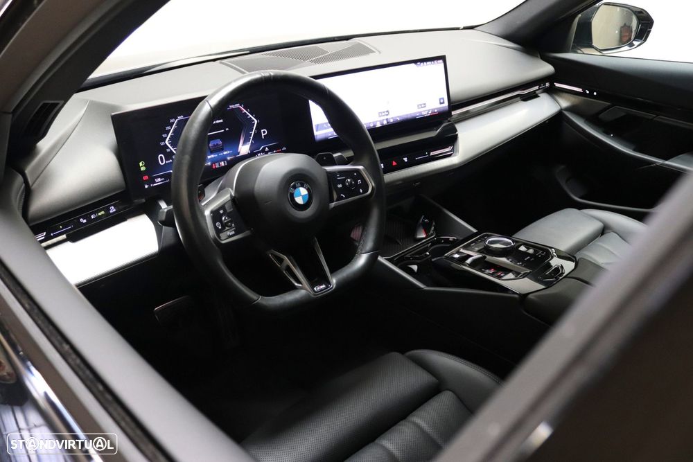 BMW 520 d xDrive Pack Desportivo M - 13
