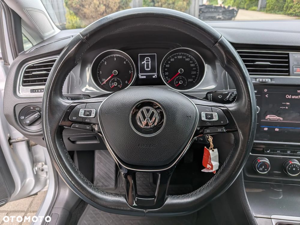 Volkswagen Golf 1.6 TDI (BlueMotion Technology) Trendline - 17
