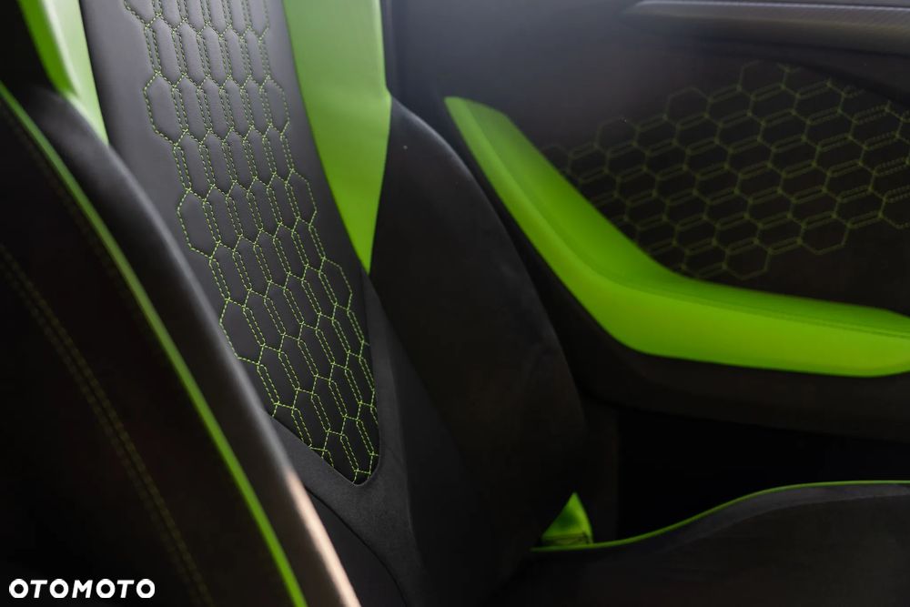 Lamborghini Revuelto - 24