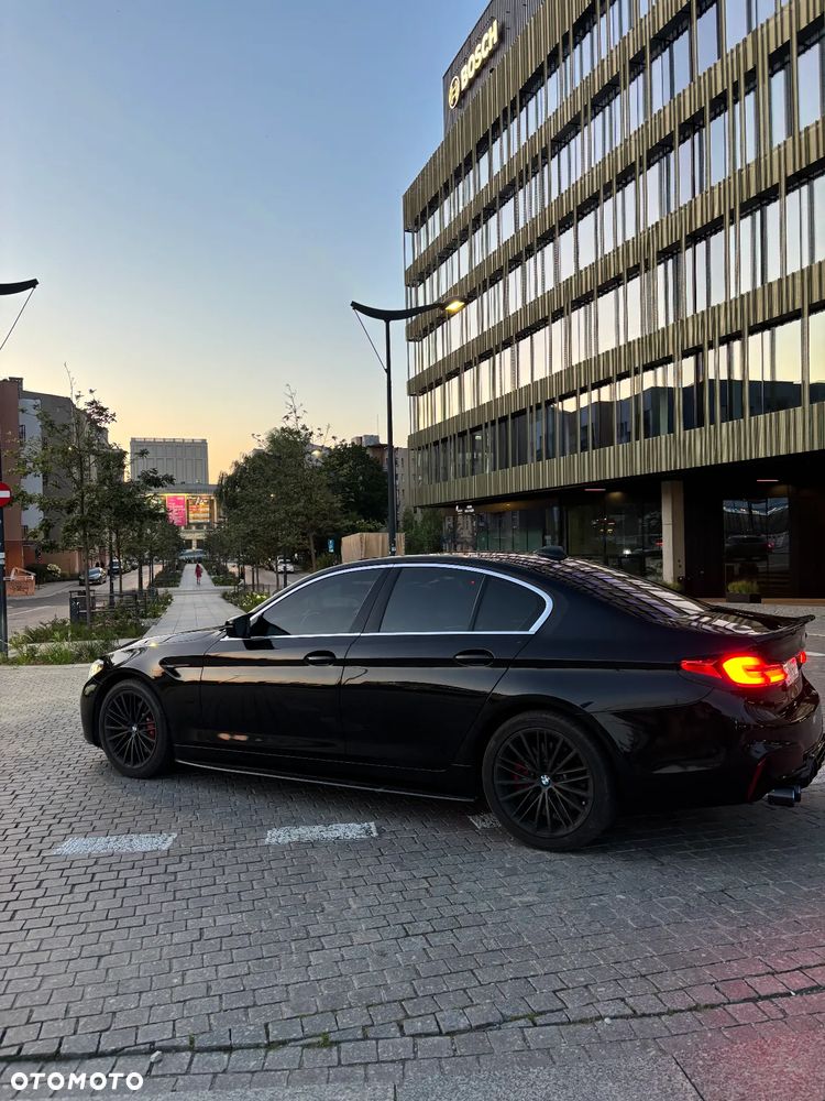 BMW Seria 5 540i M Sport sport - 2