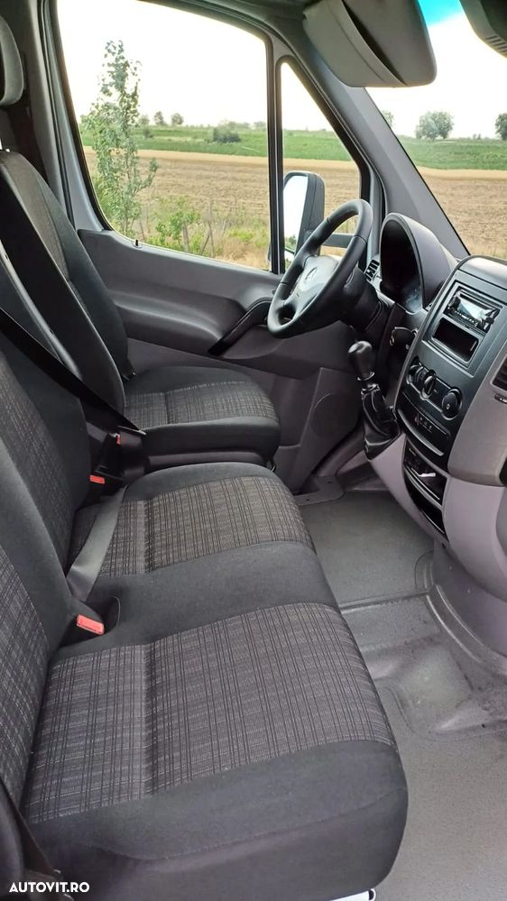 Mercedes-Benz Sprinter - 13