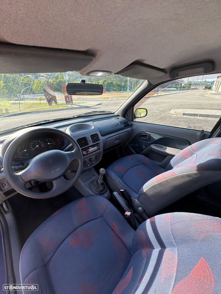 Renault Clio 1.2 - 12