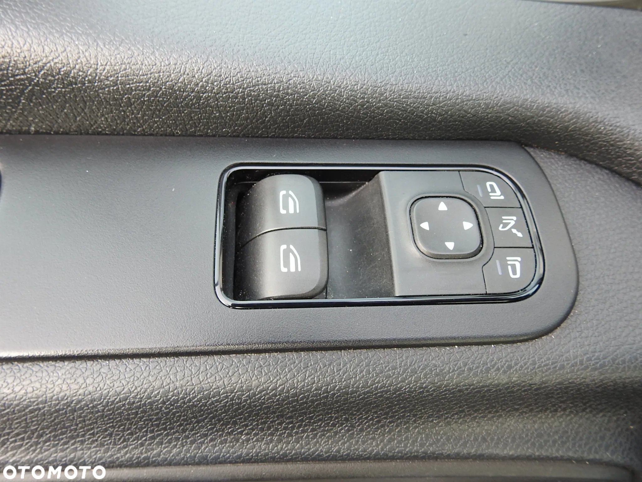 Mercedes-Benz SPRINTER 314 FURGON BRYGADÓWKA 6 MIEJSC TEMPOMAT KLIMATYZACJA 140KM [ 373346 ] - 26
