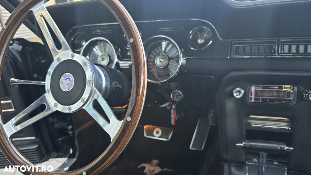 Ford Mustang - 26