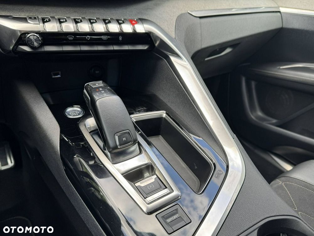 Peugeot 3008 2.0 BlueHDi GT S&S EAT8 - 17