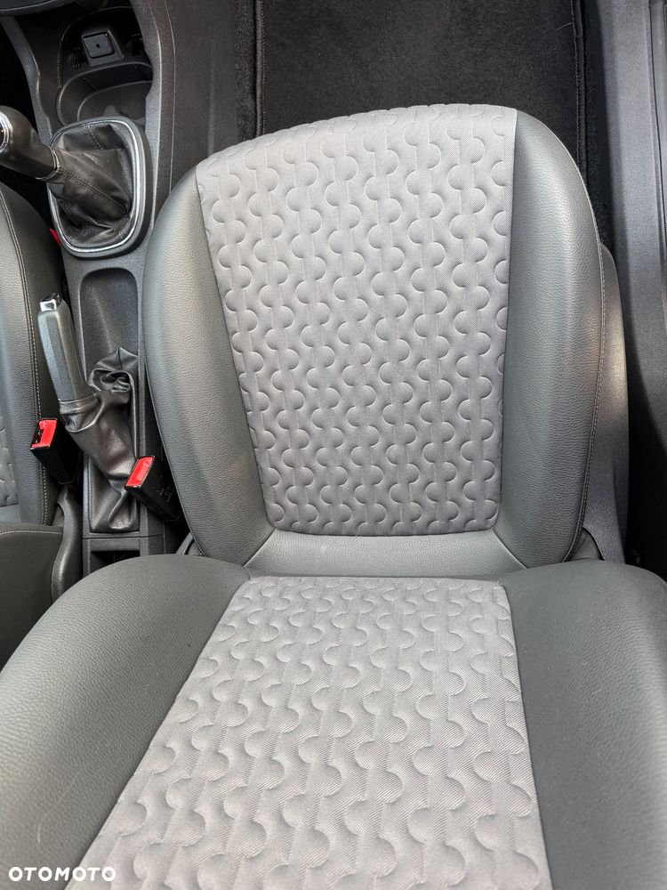 Opel Corsa 1.4 16V Active - 17