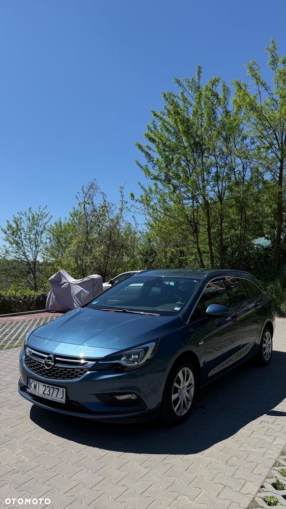 Opel Astra 1.6 CDTI Essentia - 17