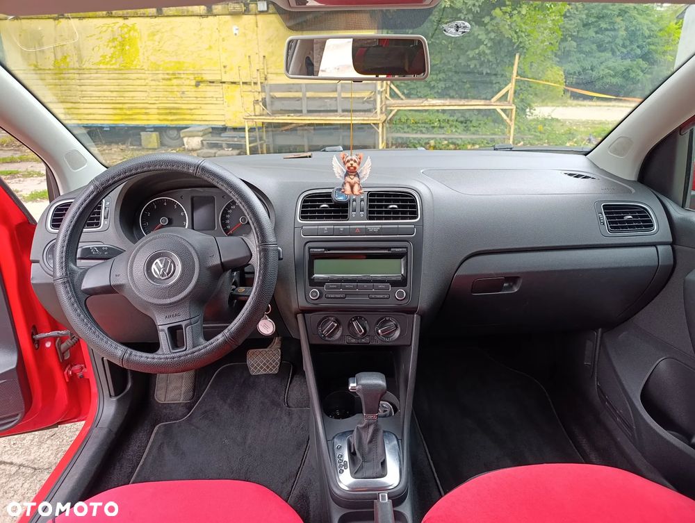 Volkswagen Polo 1.4 16V Comfortline DSG - 12