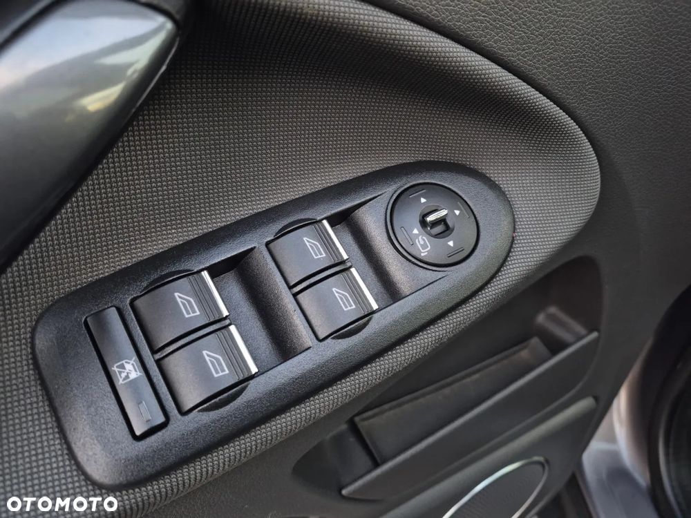 Ford Kuga 2.0 TDCi 4x4 Titanium - 21