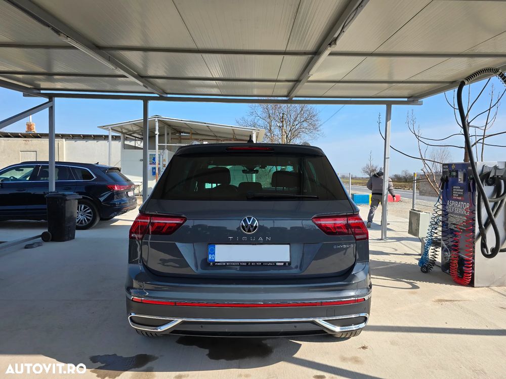 Volkswagen Tiguan - 4