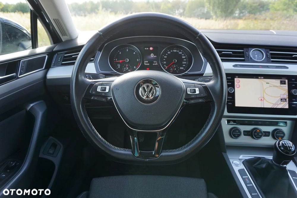 Volkswagen Passat 2.0 TDI BMT Comfortline - 13