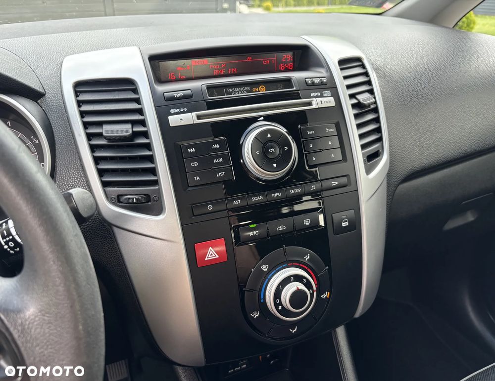 Kia Venga 1.4 L - 8