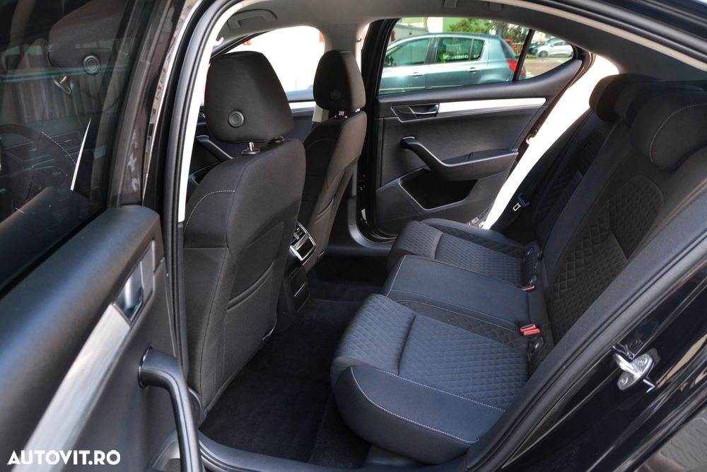 Skoda Superb 2.0 TDI DSG Ambition - 21