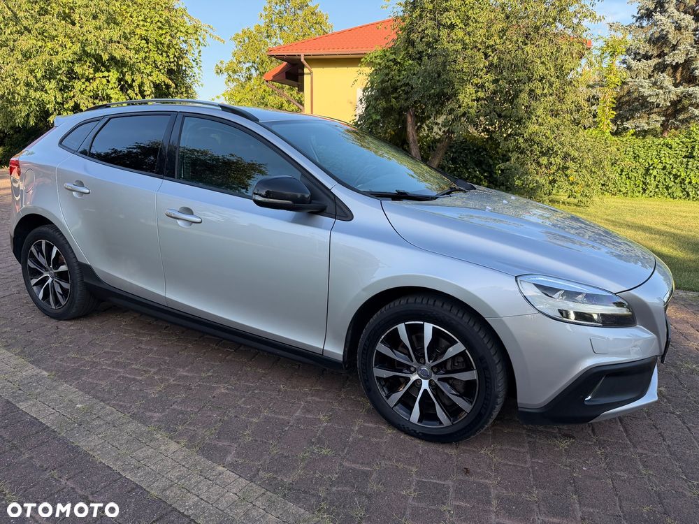 Volvo V40 Cross Country T3 Drive-E Dynamic Edition - 23