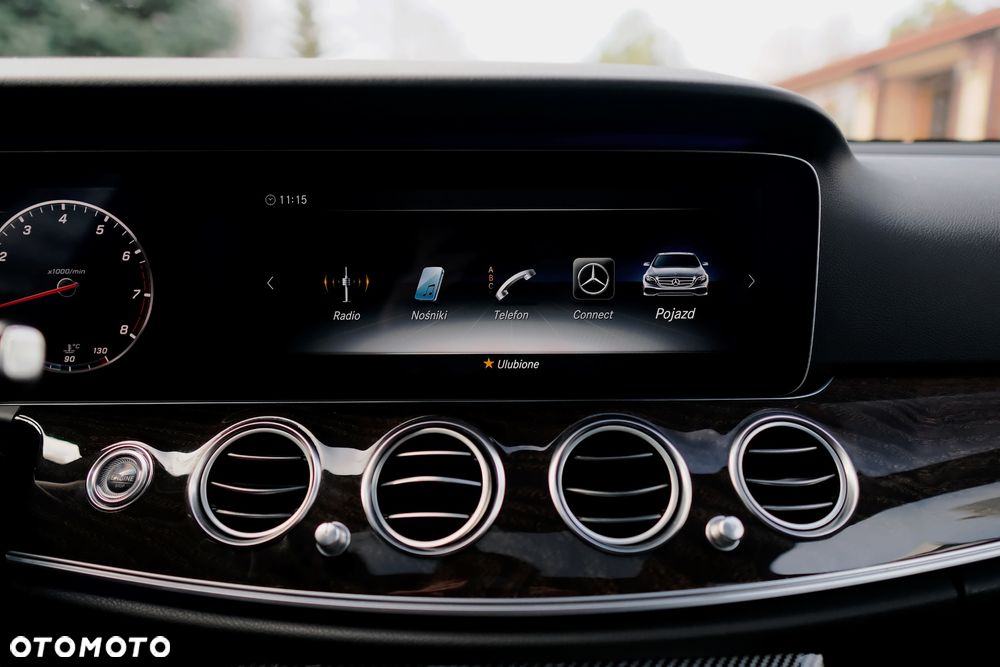 Mercedes-Benz Klasa E 300 9G-TRONIC - 33