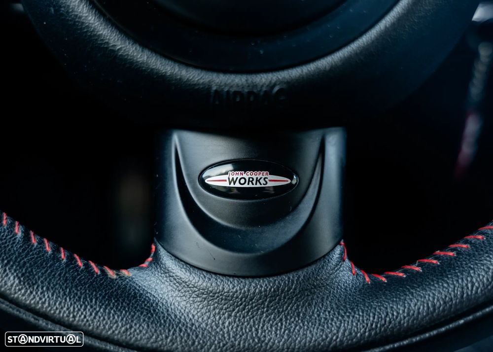 MINI 3 Portas John Cooper Works - 28